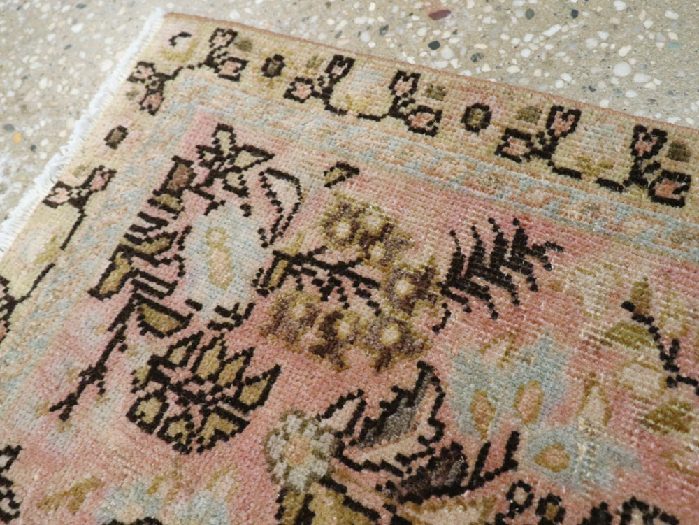 Antique Persian Sarouk Rug, No.22133 - Galerie Shabab