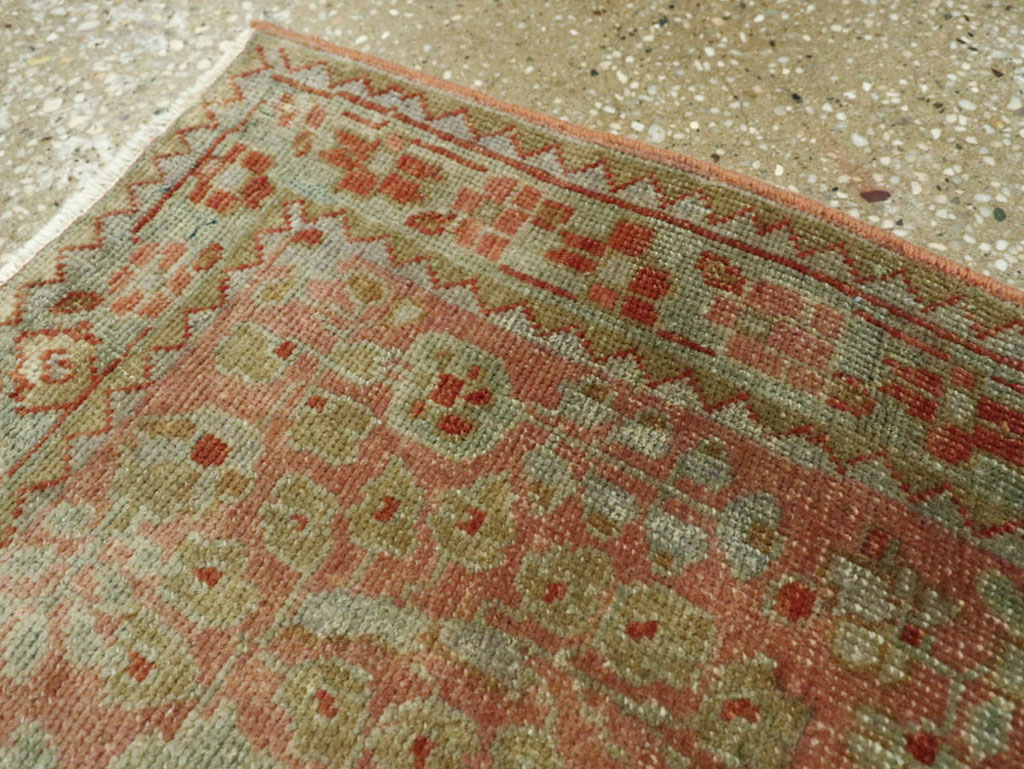 Antique Persian Sarouk Rug, No.22134 - Galerie Shabab