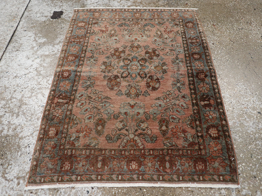 Antique Persian Sarouk Throw Rug, No.22136 - Galerie Shabab