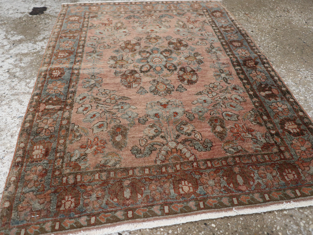 Antique Persian Sarouk Throw Rug, No.22136 - Galerie Shabab