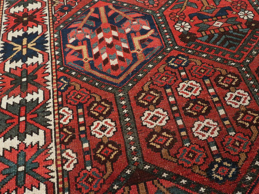 Vintage Persian Bakhtiari Rug, No.22139 - Galerie Shabab