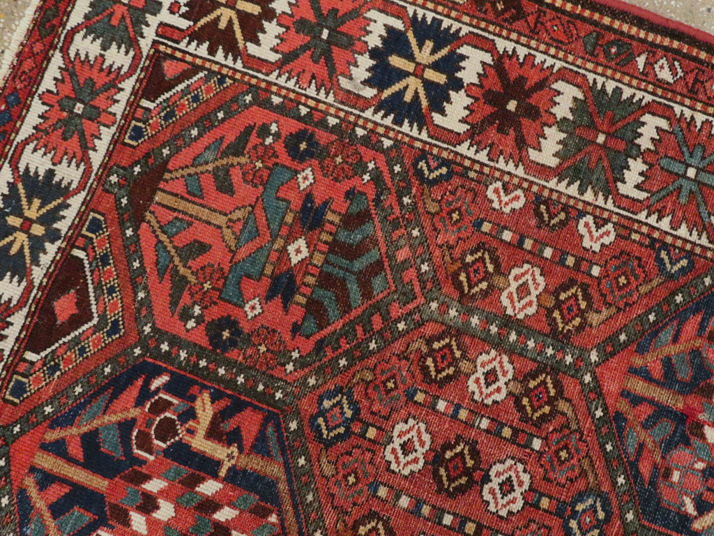 Vintage Persian Bakhtiari Rug, No.22139 - Galerie Shabab