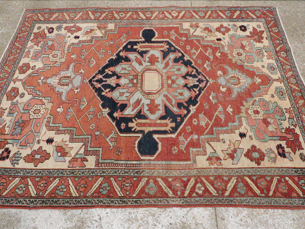 Antique Persian Heriz Rug, No.22140 - Galerie Shabab