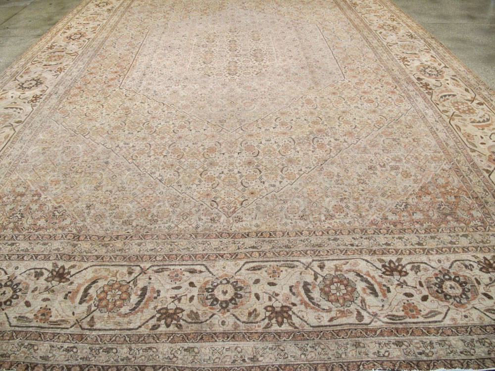 Antique Persian Tabriz Carpet, No.22148 - Galerie Shabab