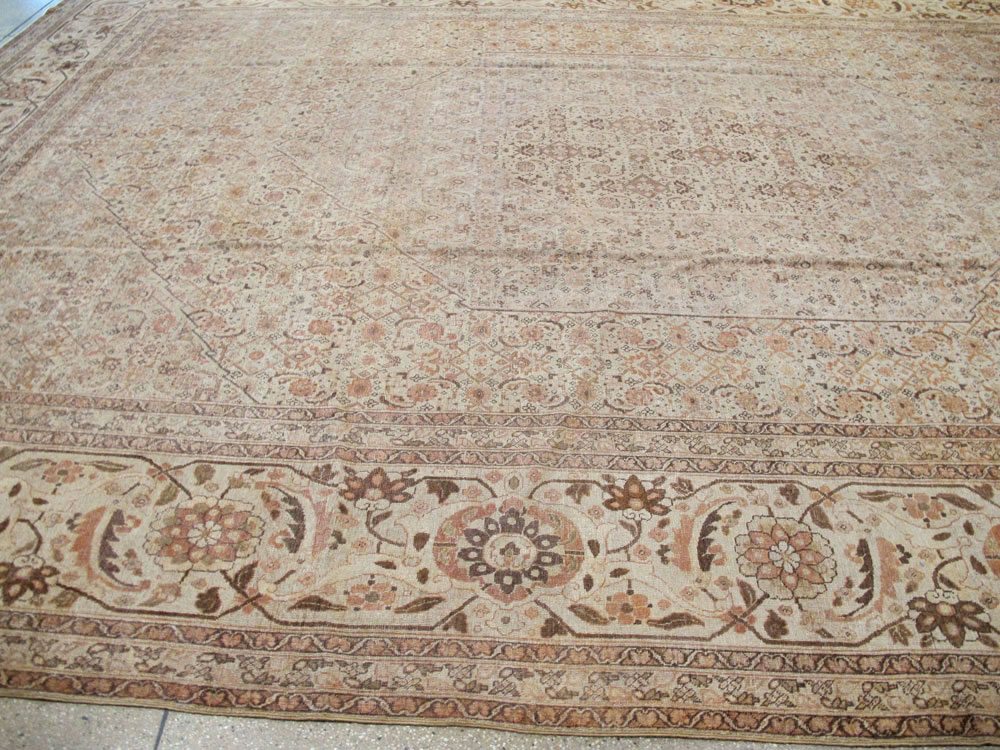 Antique Persian Tabriz Carpet, No.22148 - Galerie Shabab