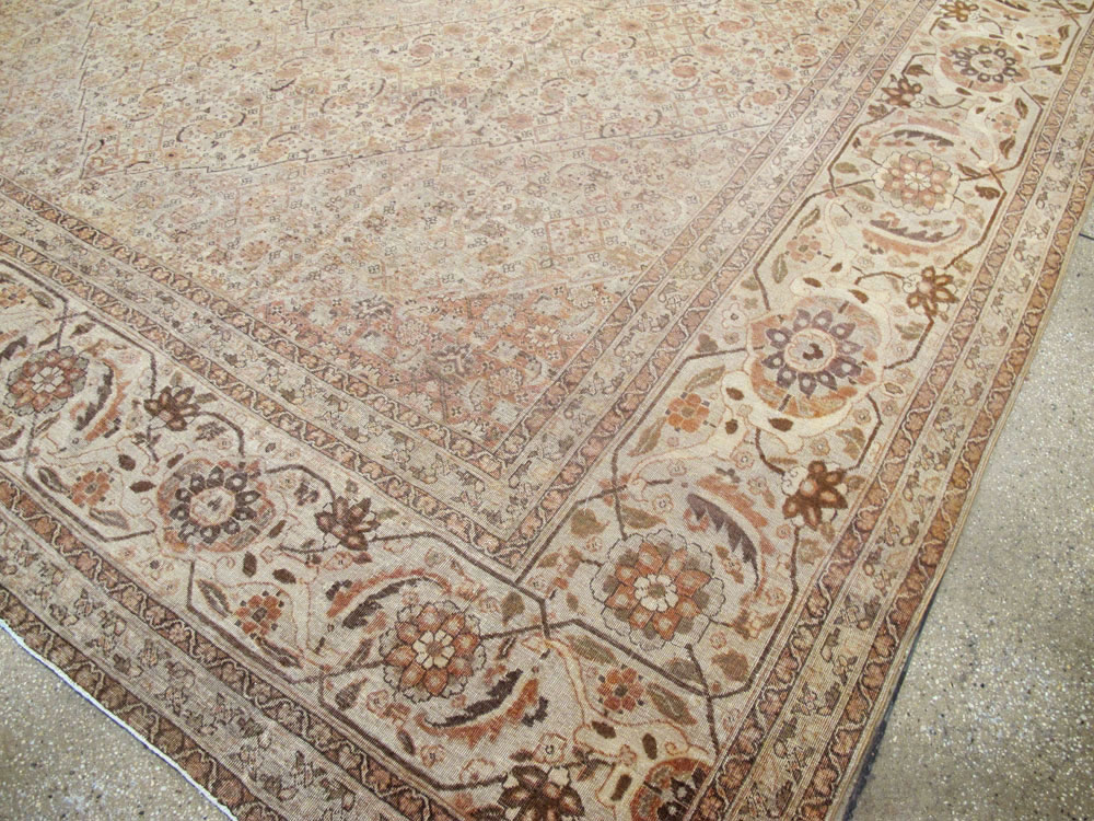 Antique Persian Tabriz Carpet, No.22148 - Galerie Shabab