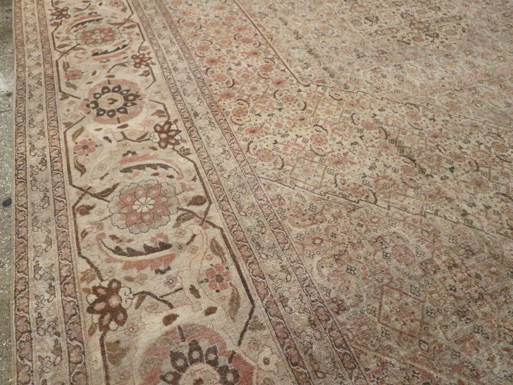 Antique Persian Tabriz Carpet, No.22148 - Galerie Shabab