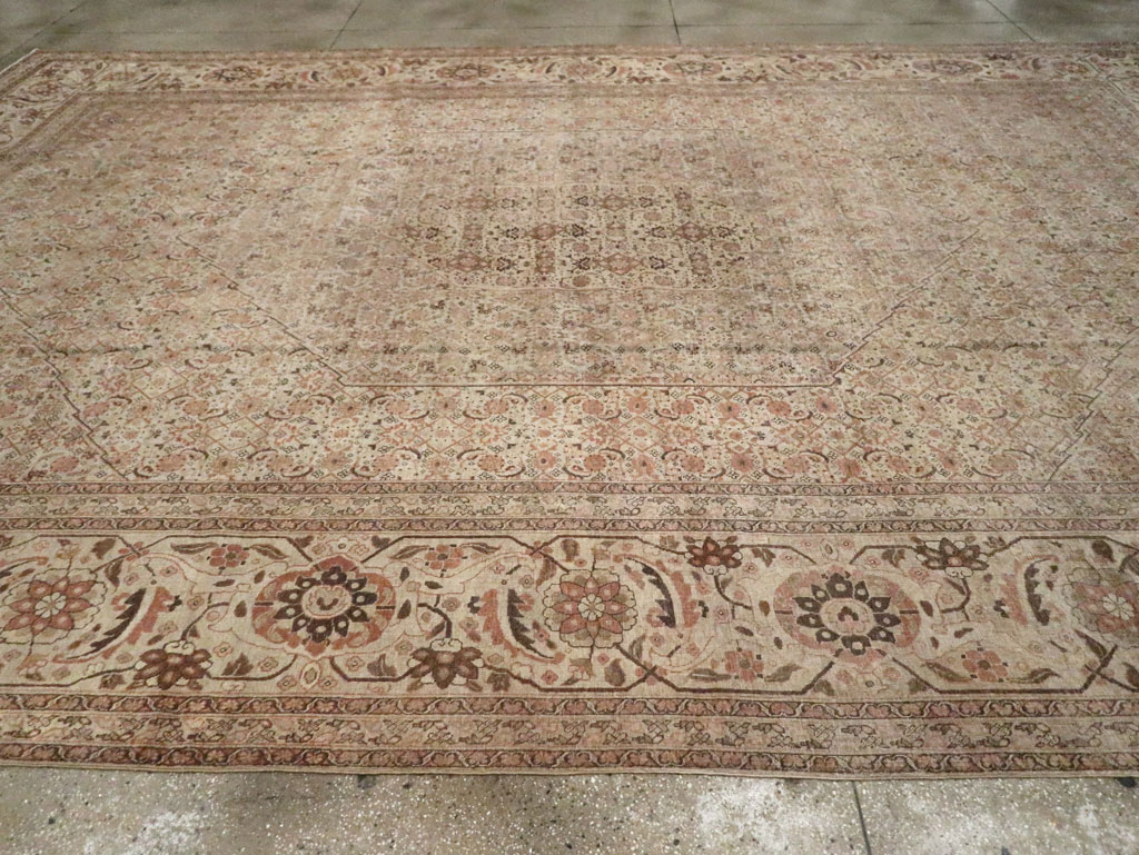 Antique Persian Tabriz Carpet, No.22148 - Galerie Shabab