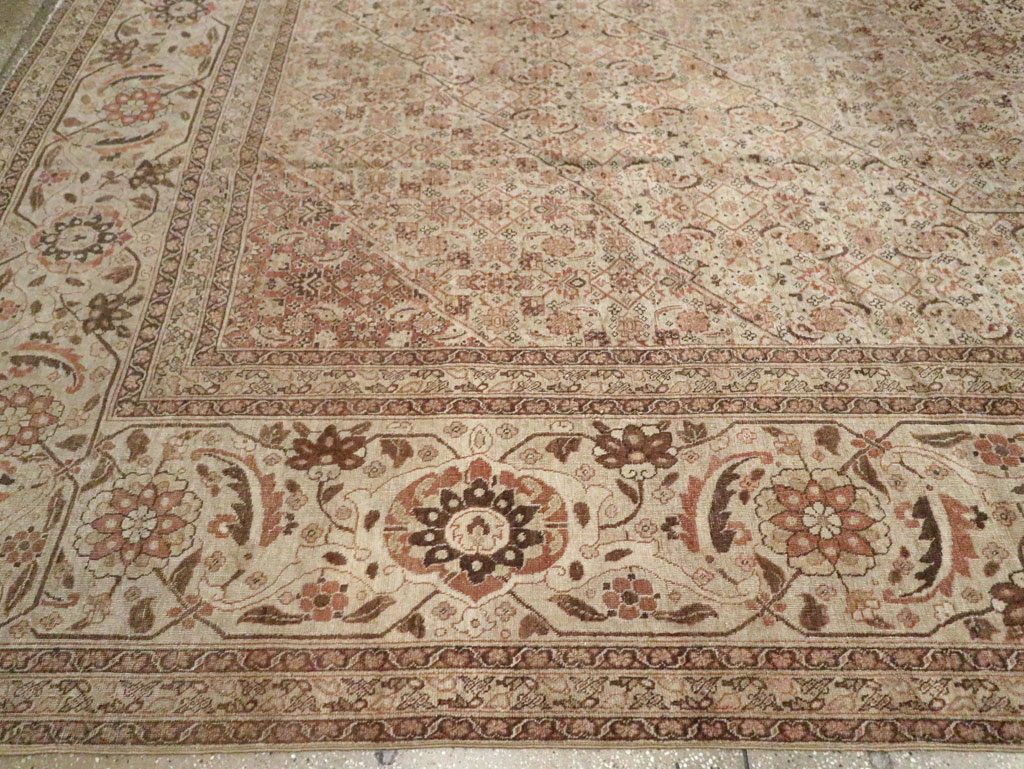 Antique Persian Tabriz Carpet, No.22148 - Galerie Shabab