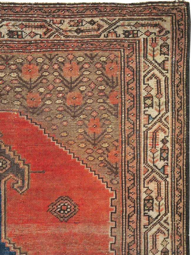 Antique Persian Kurdish Rug, No.22162 - Galerie Shabab