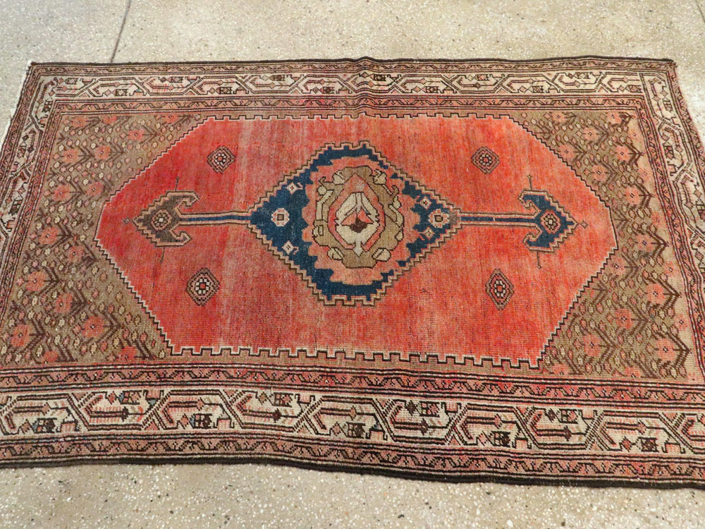 Antique Persian Kurdish Rug, No.22162 - Galerie Shabab