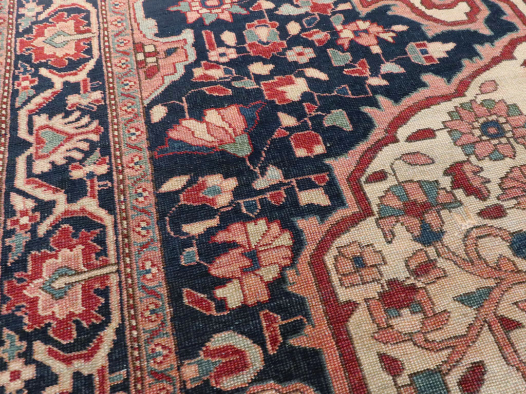 Antique Persian Sarouk Fereghan Rug, No.22163 - Galerie Shabab