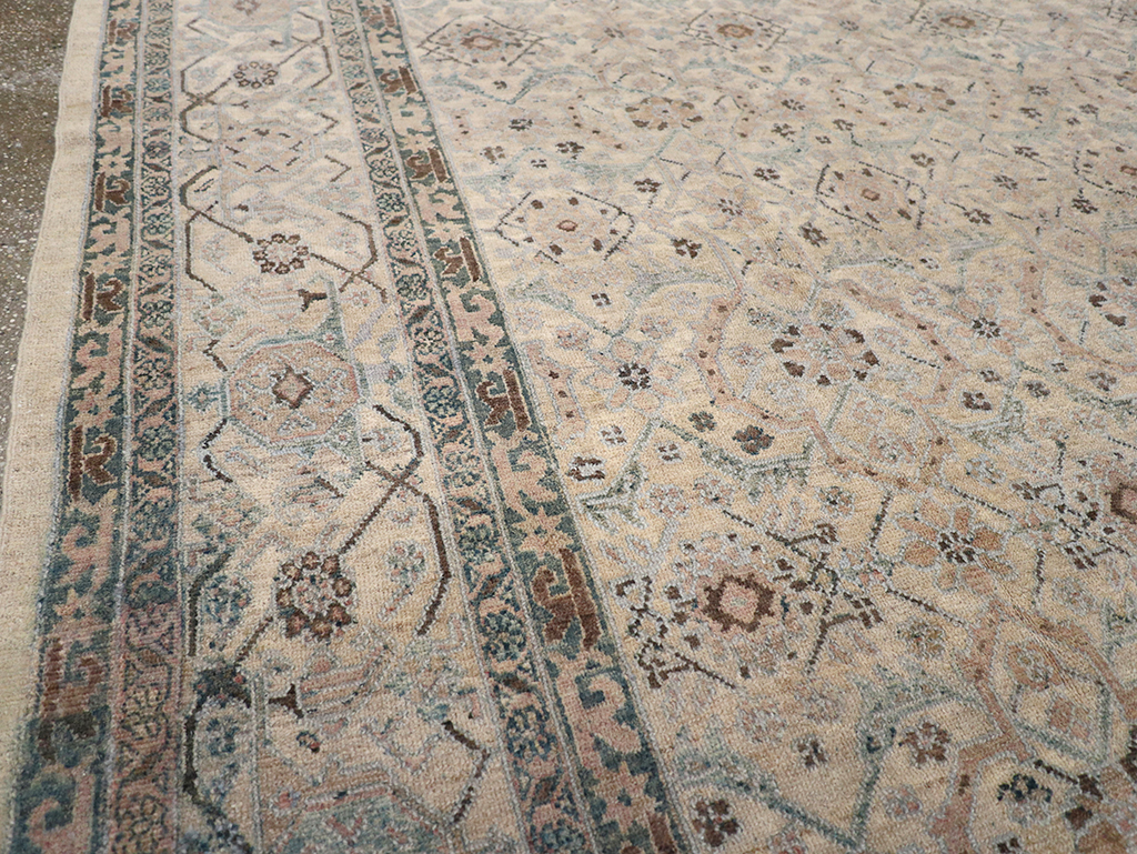 Antique Persian Bibikabad Carpet, No.22168 - Galerie Shabab