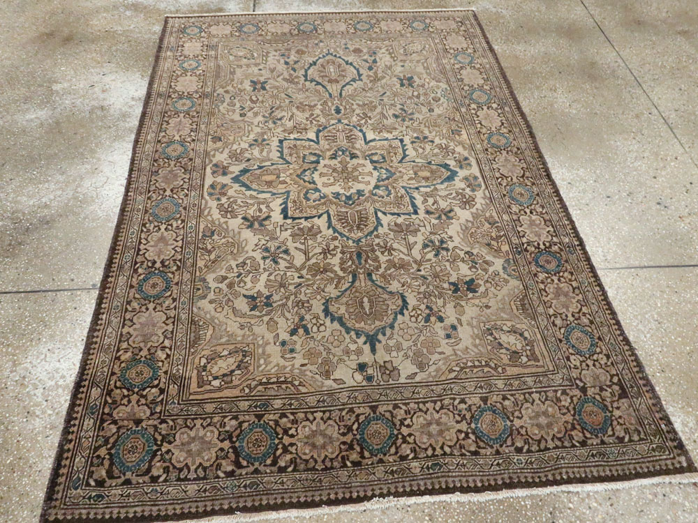 Antique Persian Sarouk Fereghan Rug, No.22169 - Galerie Shabab