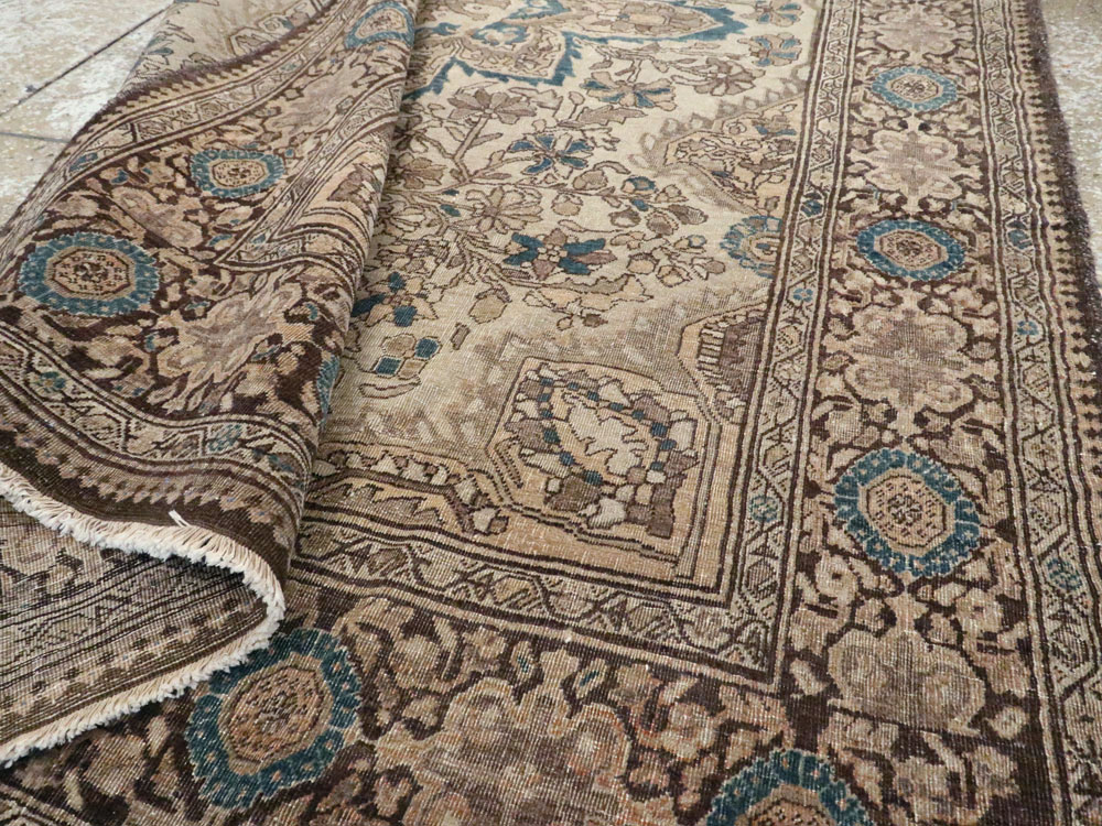 Antique Persian Sarouk Fereghan Rug, No.22169 - Galerie Shabab