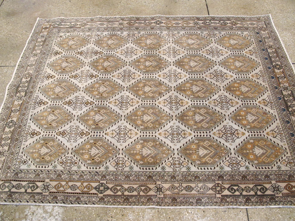 Vintage Persian Afshar Rug, No.22190 - Galerie Shabab