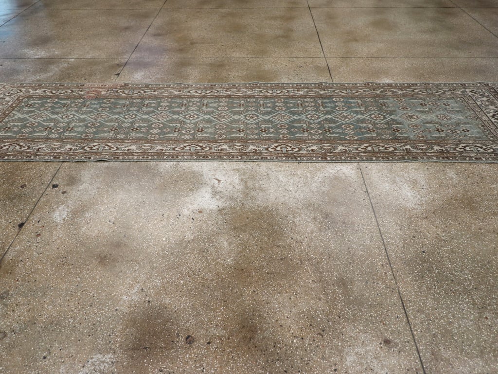 Vintage Persian Malayer Runner, No.22200 - Galerie Shabab