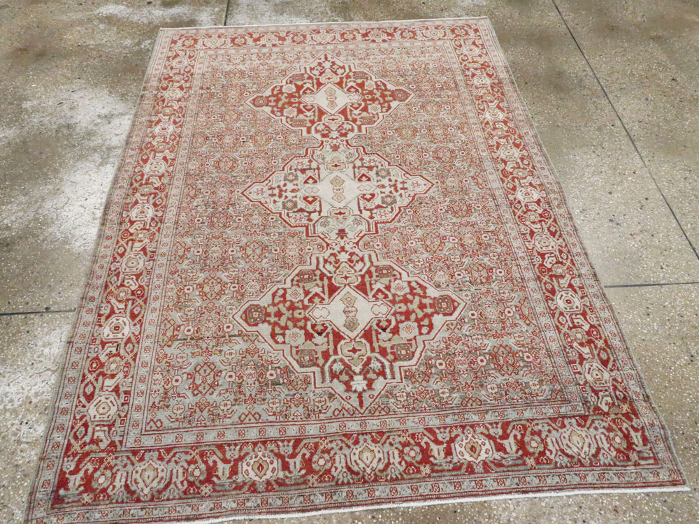 Antique Persian Senneh Rug, No.22241 - Galerie Shabab