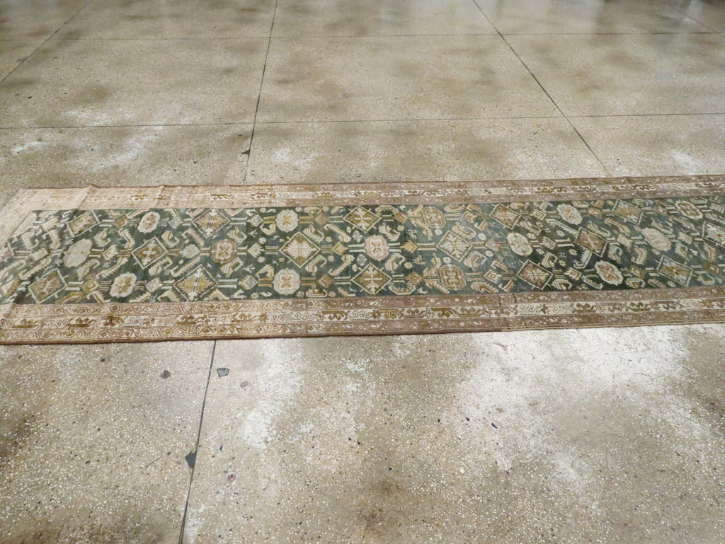 Vintage Persian Malayer Runner, No.22242 - Galerie Shabab