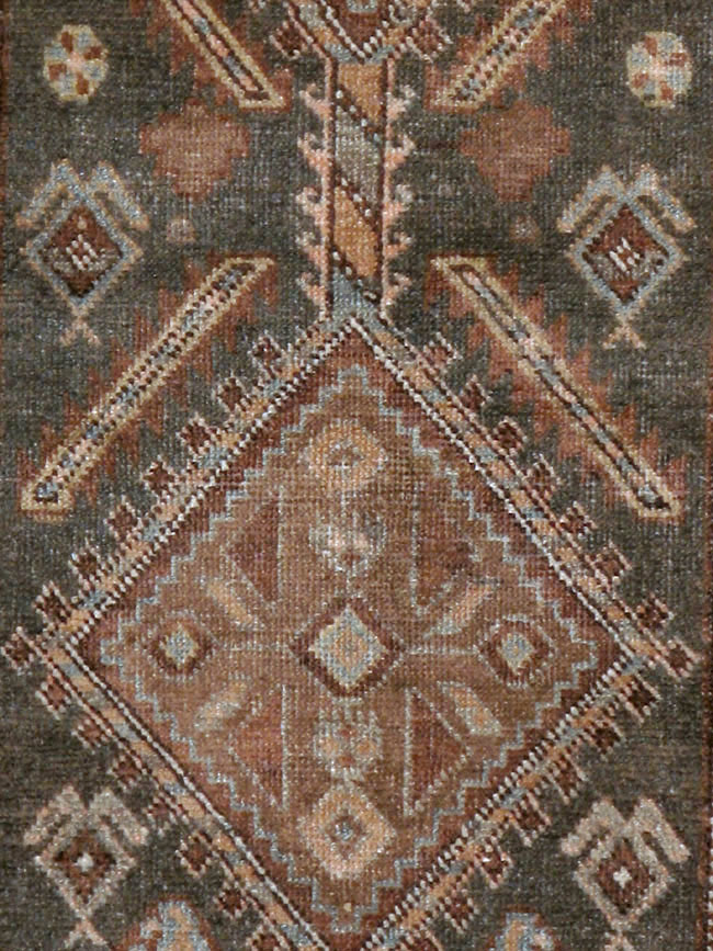 Antique Persian Kurdish Runner, No.22243 - Galerie Shabab