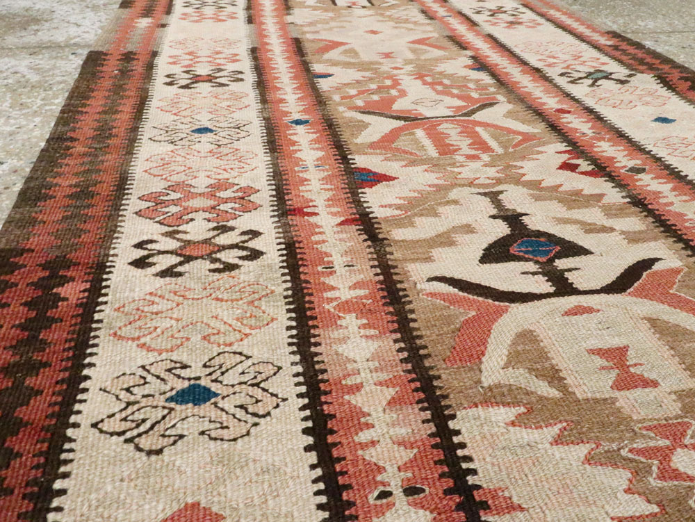 Vintage Turkish Anatolian Kilim, No.22258 - Galerie Shabab