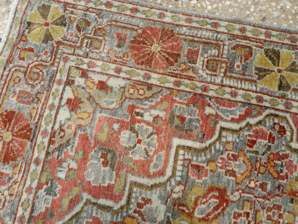 Antique Persian Sarouk Rug, No.22275 - Galerie Shabab