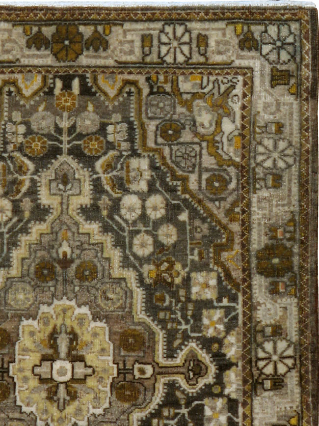 Antique Persian Malayer Rug, No.22277 - Galerie Shabab
