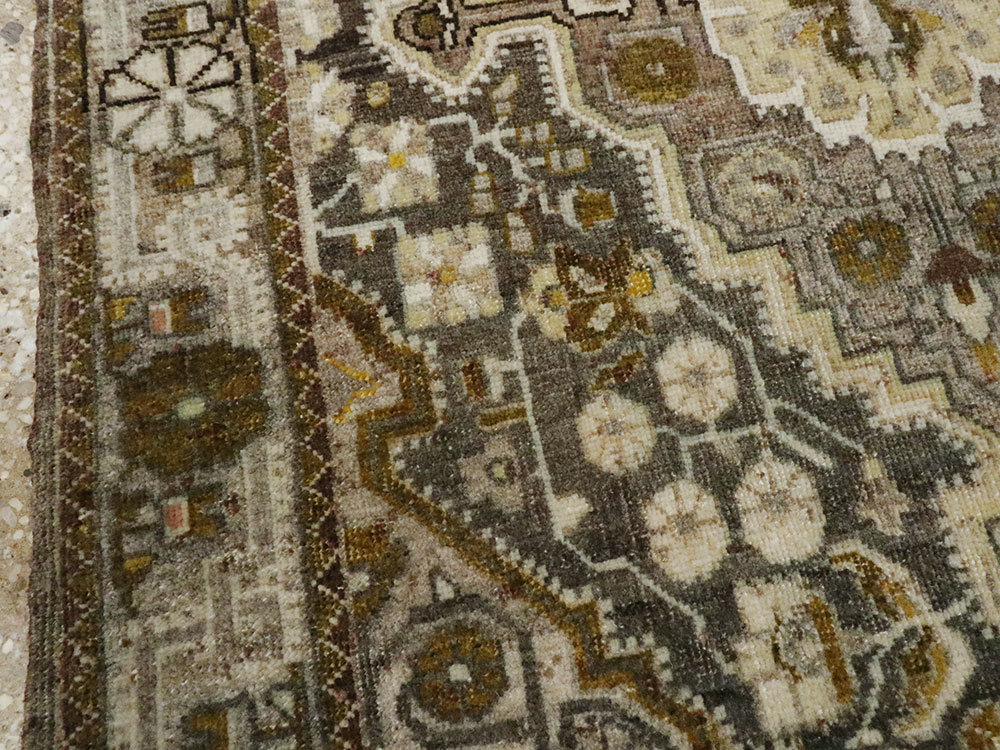 Antique Persian Malayer Rug, No.22277 - Galerie Shabab