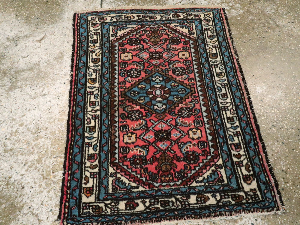 Vintage Persian Hamadan Rug, No.22284 - Galerie Shabab