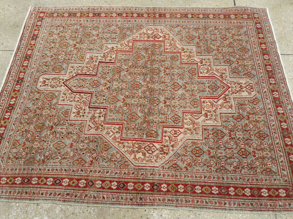 Antique Persian Senneh Rug, No.22301 - Galerie Shabab