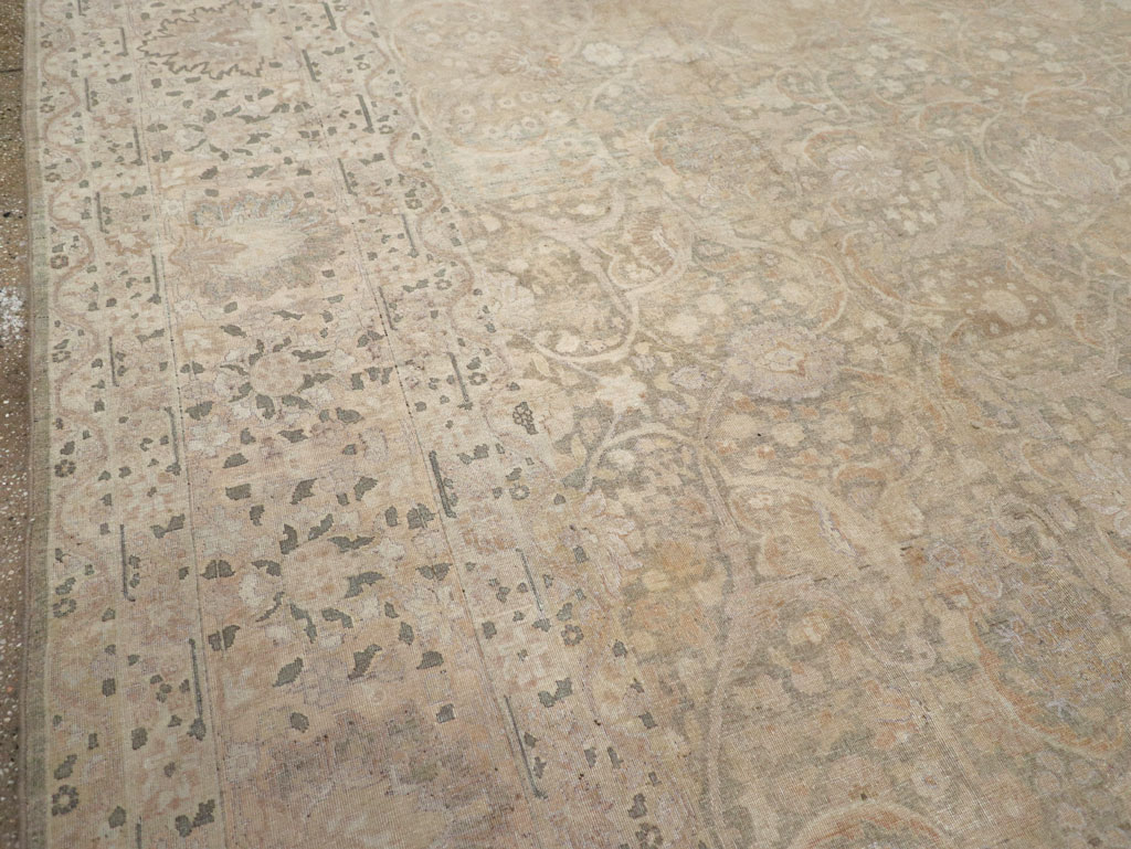 Antique Persian Tabriz Room Size Carpet, No.22303 - Galerie Shabab