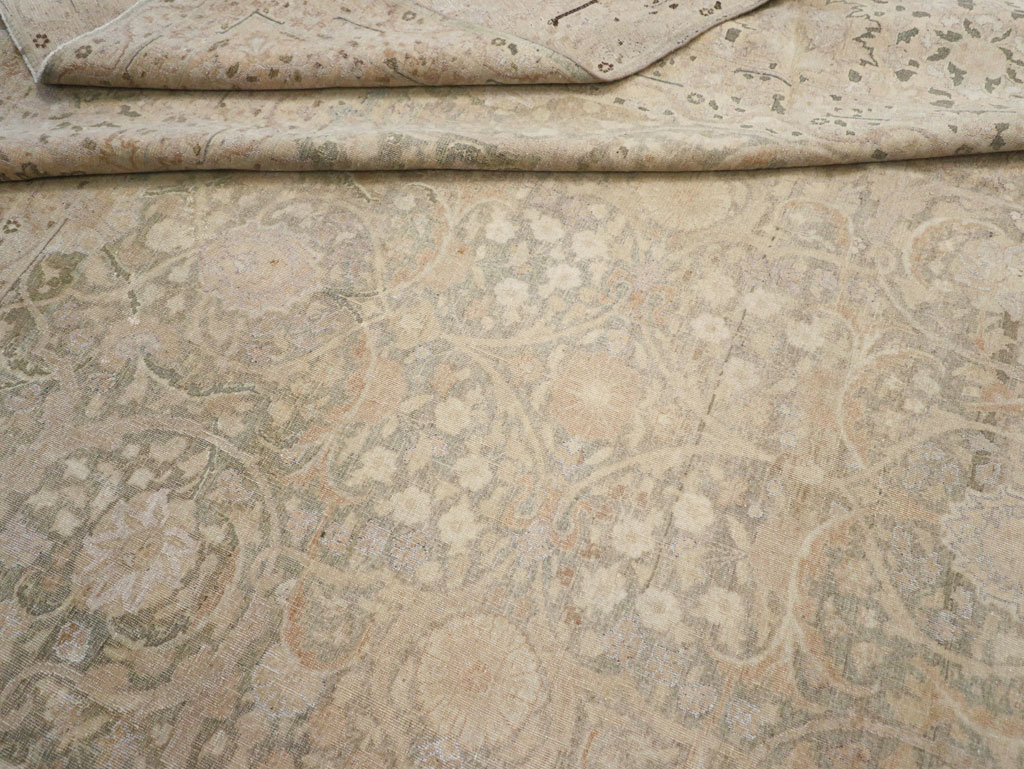 Antique Persian Tabriz Room Size Carpet, No.22303 - Galerie Shabab