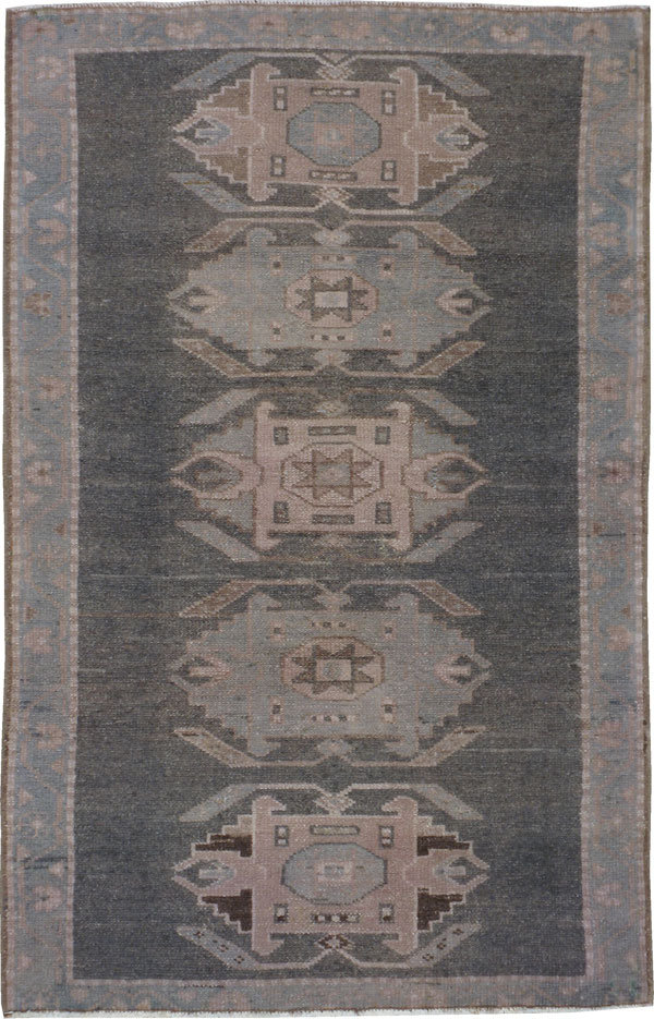 Antique Malayer Rug, No.22309 - Galerie Shabab