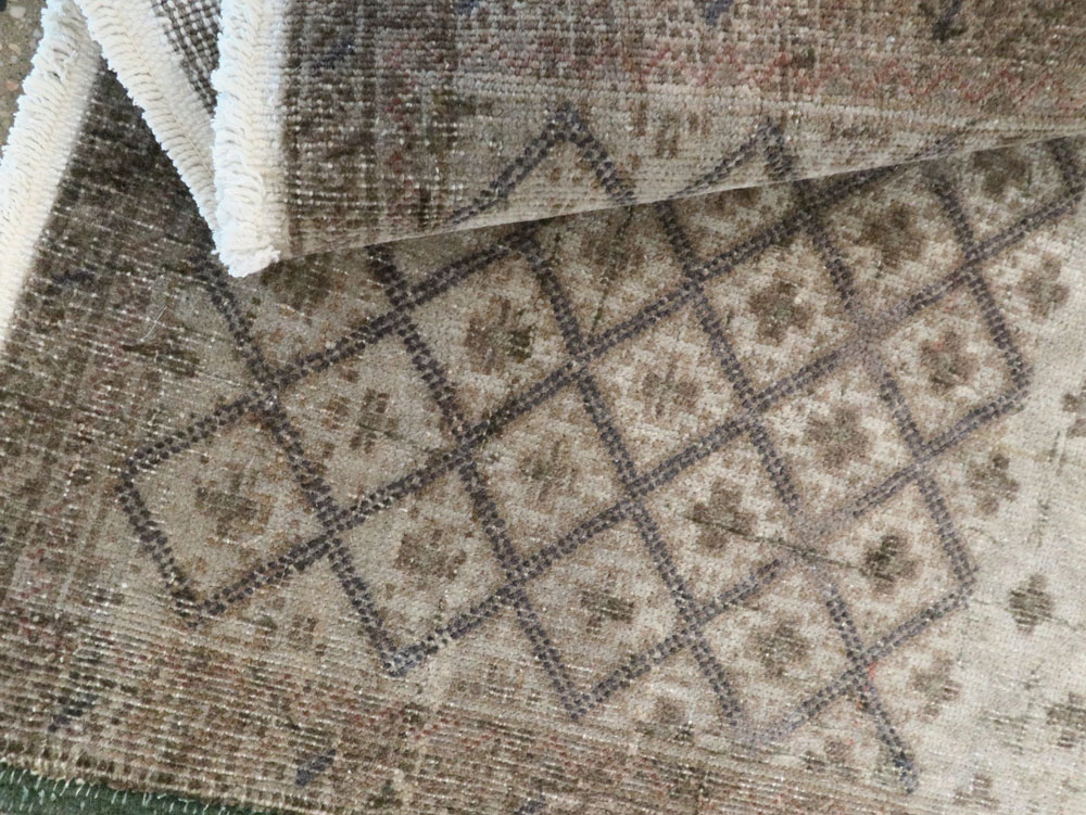 Vintage Persian Tabriz Rug, No.22322 - Galerie Shabab
