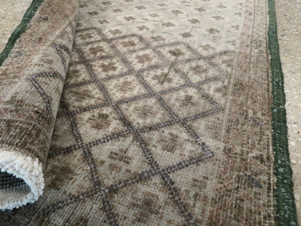 Vintage Persian Tabriz Rug, No.22322 - Galerie Shabab