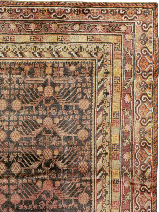 Antique East Turkestan Khotan Carpet, No.22331 - Galerie Shabab