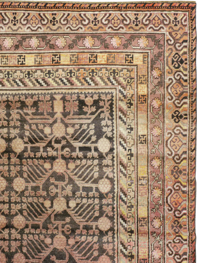 Antique East Turkestan Khotan Carpet, No.22331 - Galerie Shabab