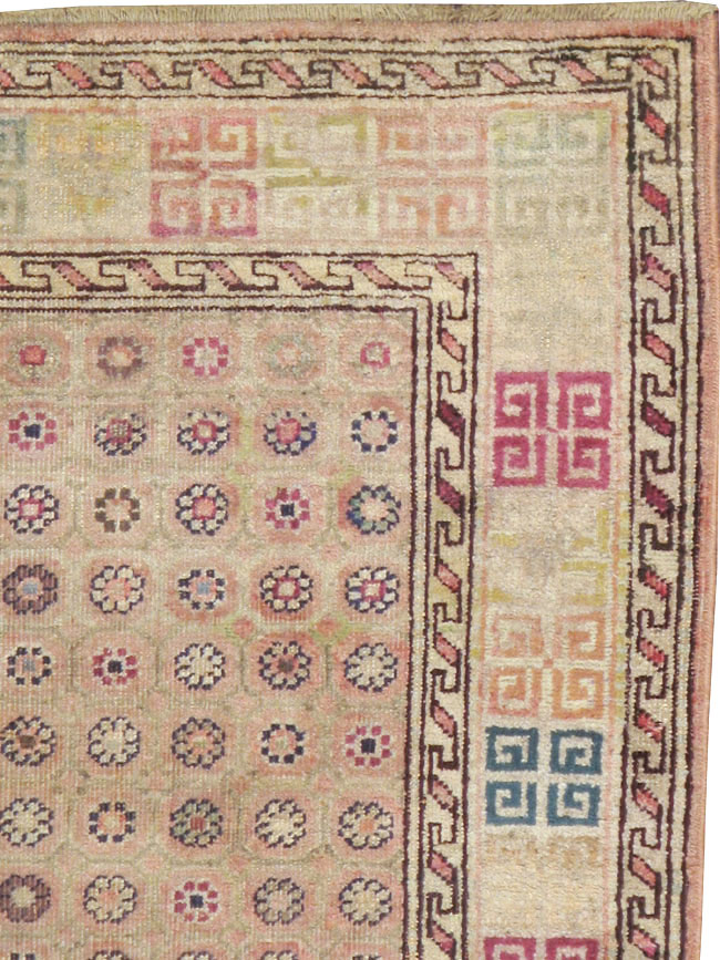 Antique Indian Agra Rug, No.22335 - Galerie Shabab