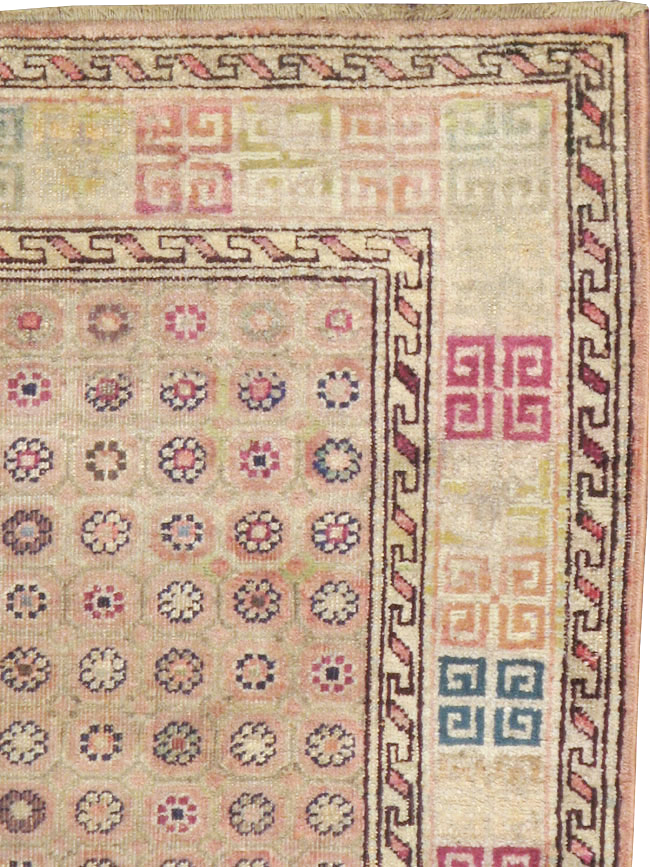 Antique Indian Agra Rug, No.22335 - Galerie Shabab