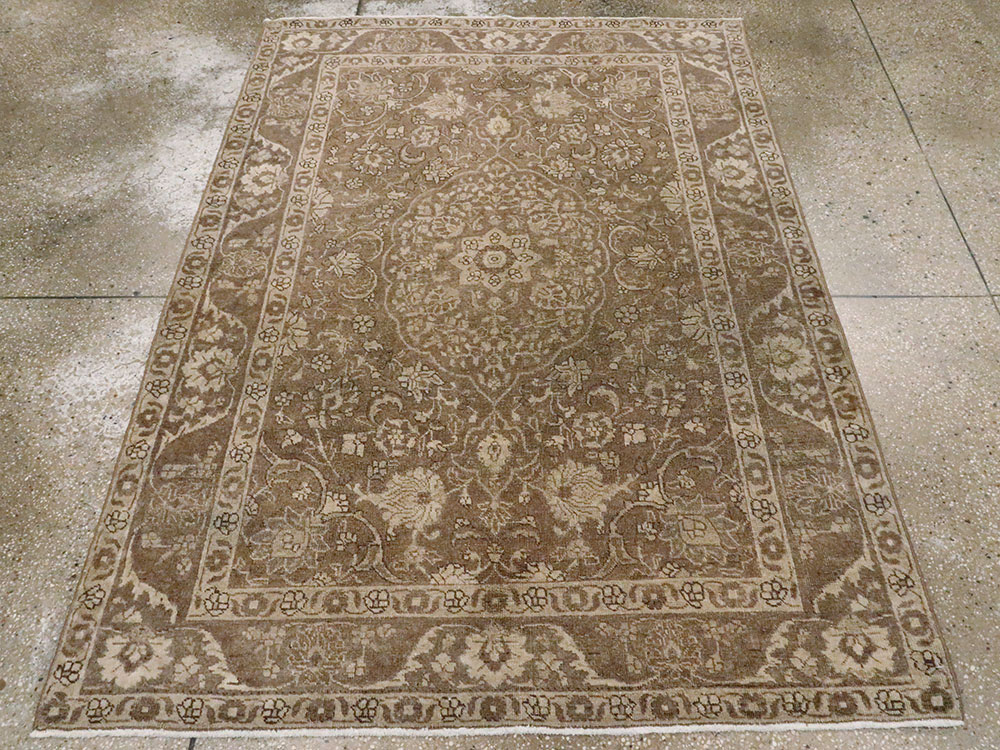 Antique Persian Tabriz Rug, No.22342 - Galerie Shabab