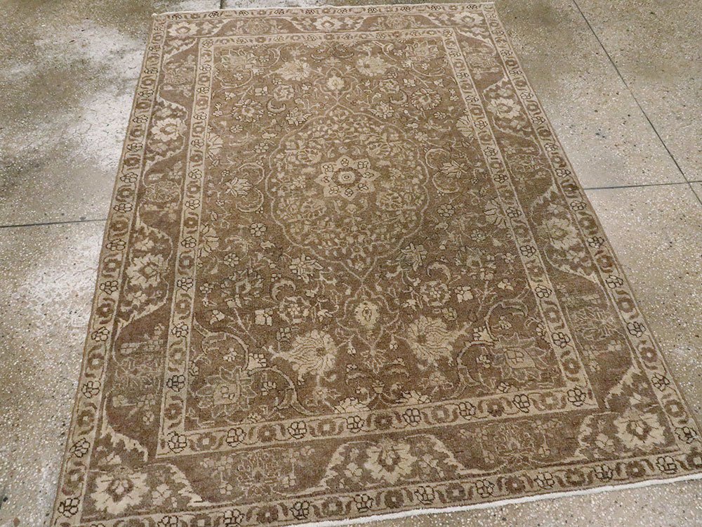 Antique Persian Tabriz Rug, No.22342 - Galerie Shabab