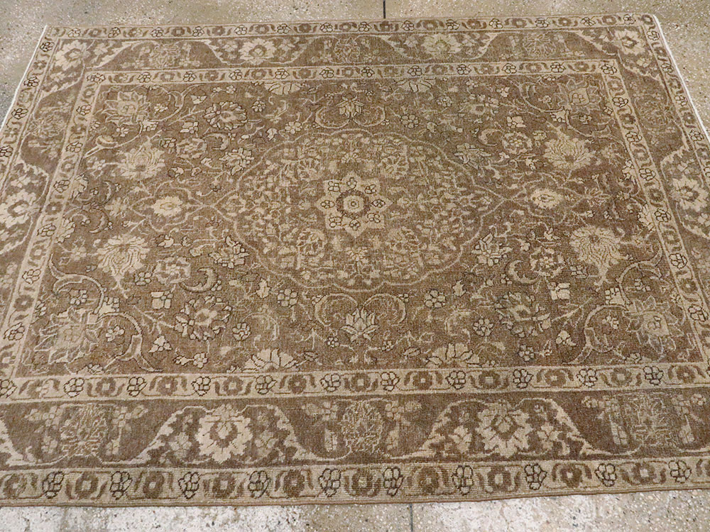 Antique Persian Tabriz Rug, No.22342 - Galerie Shabab