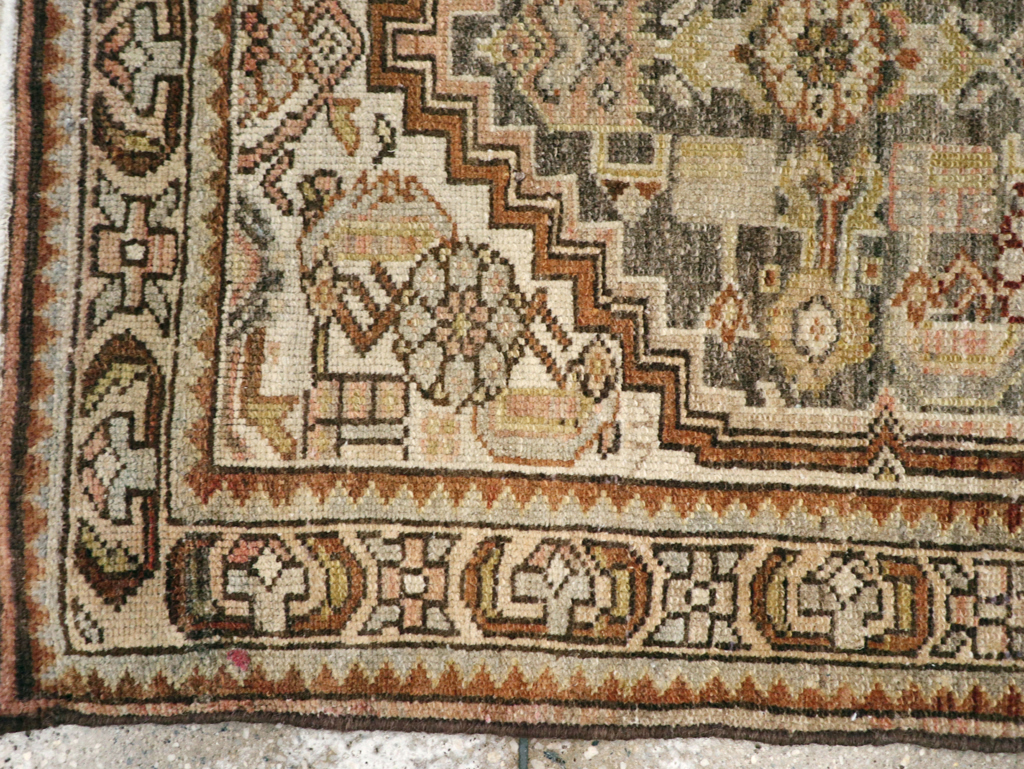 Antique Persian Malayer Throw Rug, No.22344 - Galerie Shabab