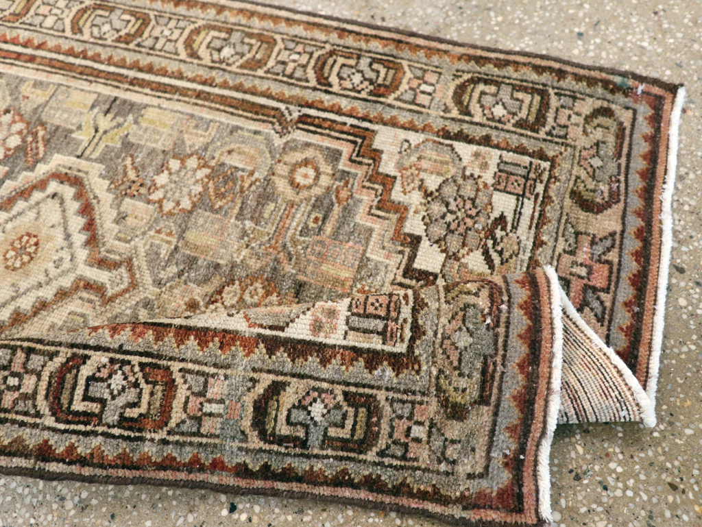 Antique Persian Malayer Throw Rug, No.22344 - Galerie Shabab