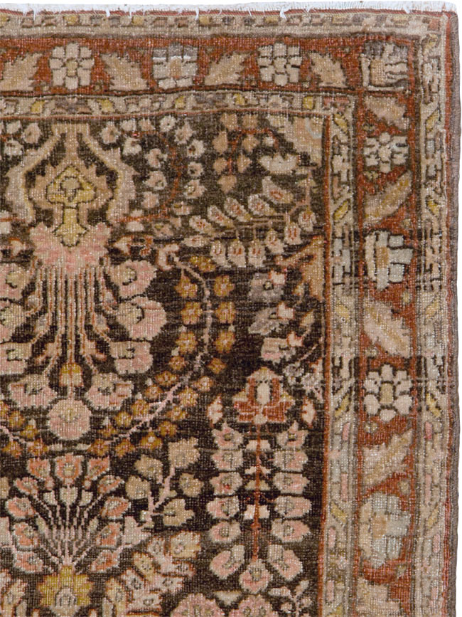 Vintage Persian Sarouk Rug, No.22346 - Galerie Shabab