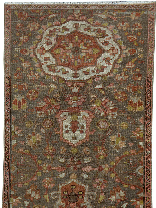 Vintage Persian Malayer Runner, No.22347 - Galerie Shabab