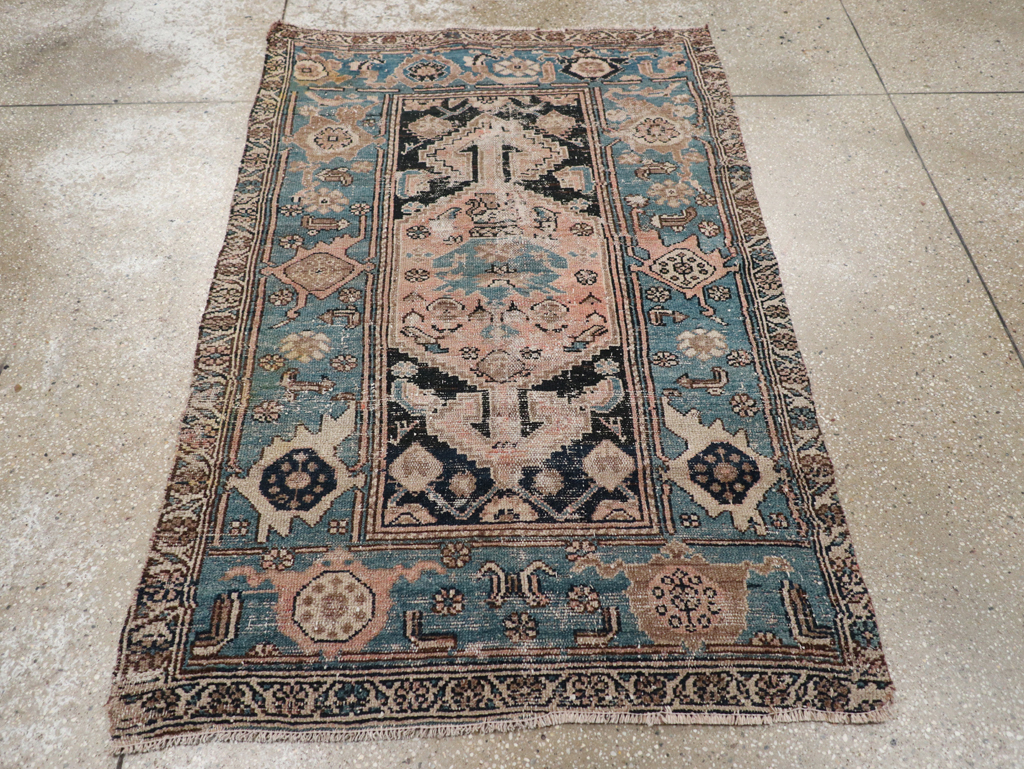 Antique Persian Kurdish Rug, No.22363 - Galerie Shabab
