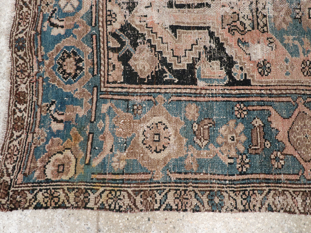 Antique Persian Kurdish Rug, No.22363 - Galerie Shabab