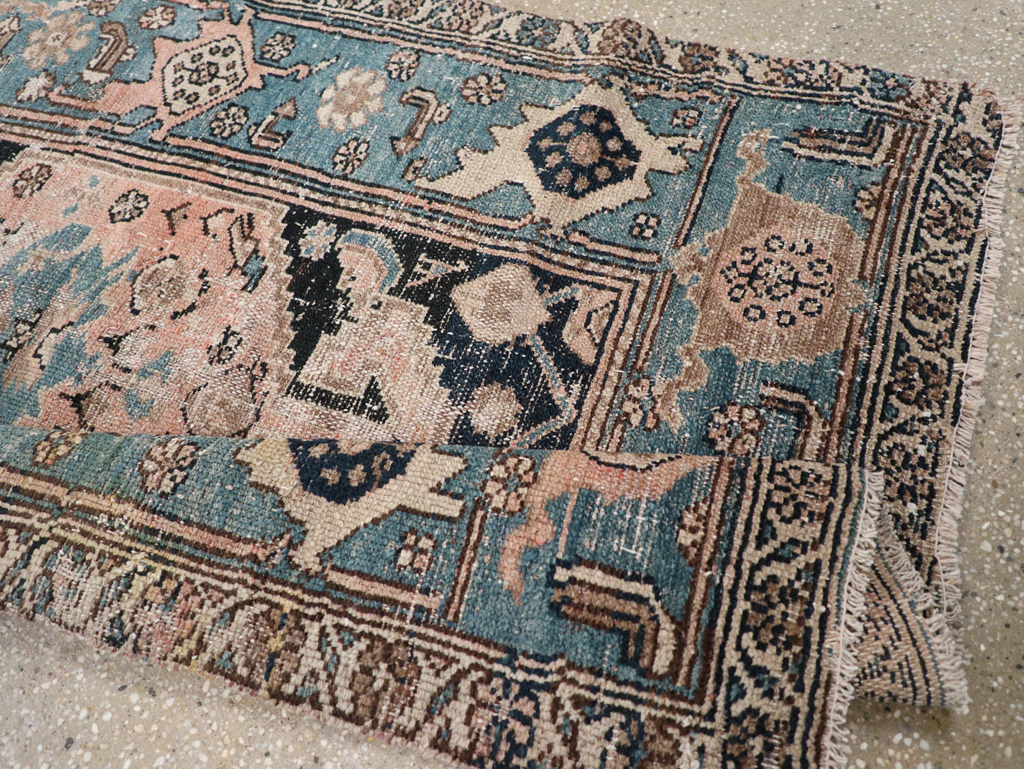 Antique Persian Kurdish Rug, No.22363 - Galerie Shabab