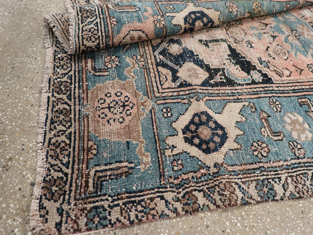 Antique Persian Kurdish Rug, No.22363 - Galerie Shabab